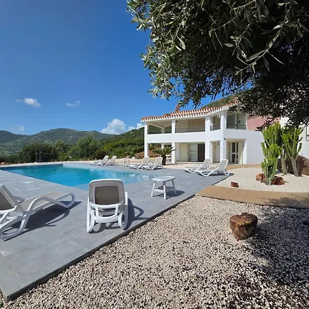 Luxury Bellavista - Exclusive Use Villa Tertenìa